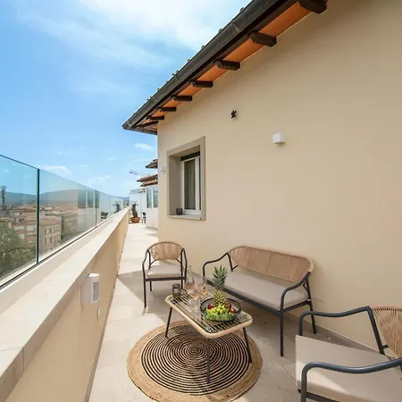 Penthouse With Terrace Over דירה פירנצה