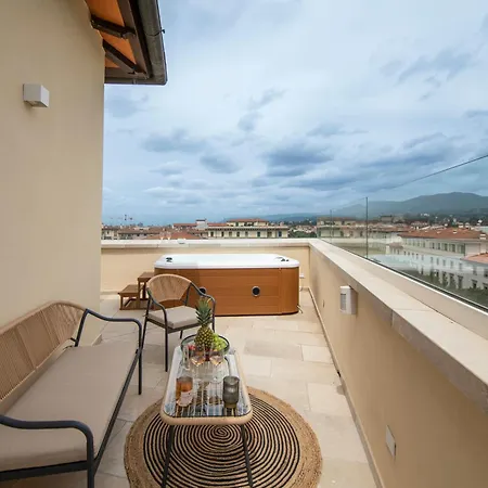 דירה Penthouse With Terrace Over *