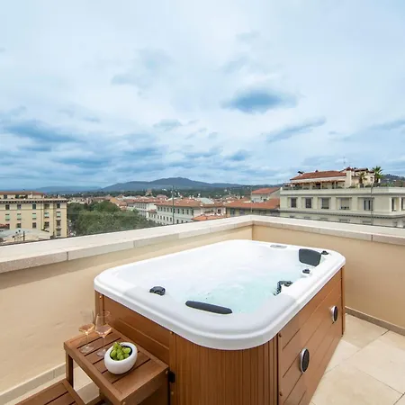 Penthouse With Terrace Over *