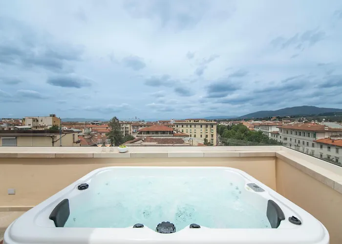 Penthouse With Terrace Over Florença